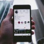 Create a Business Card with Social Media Links: Strengthen Your Credibility